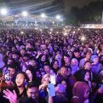 Nonton Konser Langsung vs Streaming Online: Mana Lebih Baik?