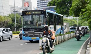 Duel Transportasi: Pilih Transportasi Publik vs Transportasi Pribadi?